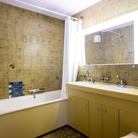 Chasa Serras Adrian Apartment *