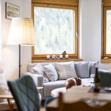 Chasa Serras Adrian * Scuol